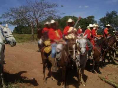 FOTO FOLIA, POR VICEILSON - PILAR DE GOIS - GO
